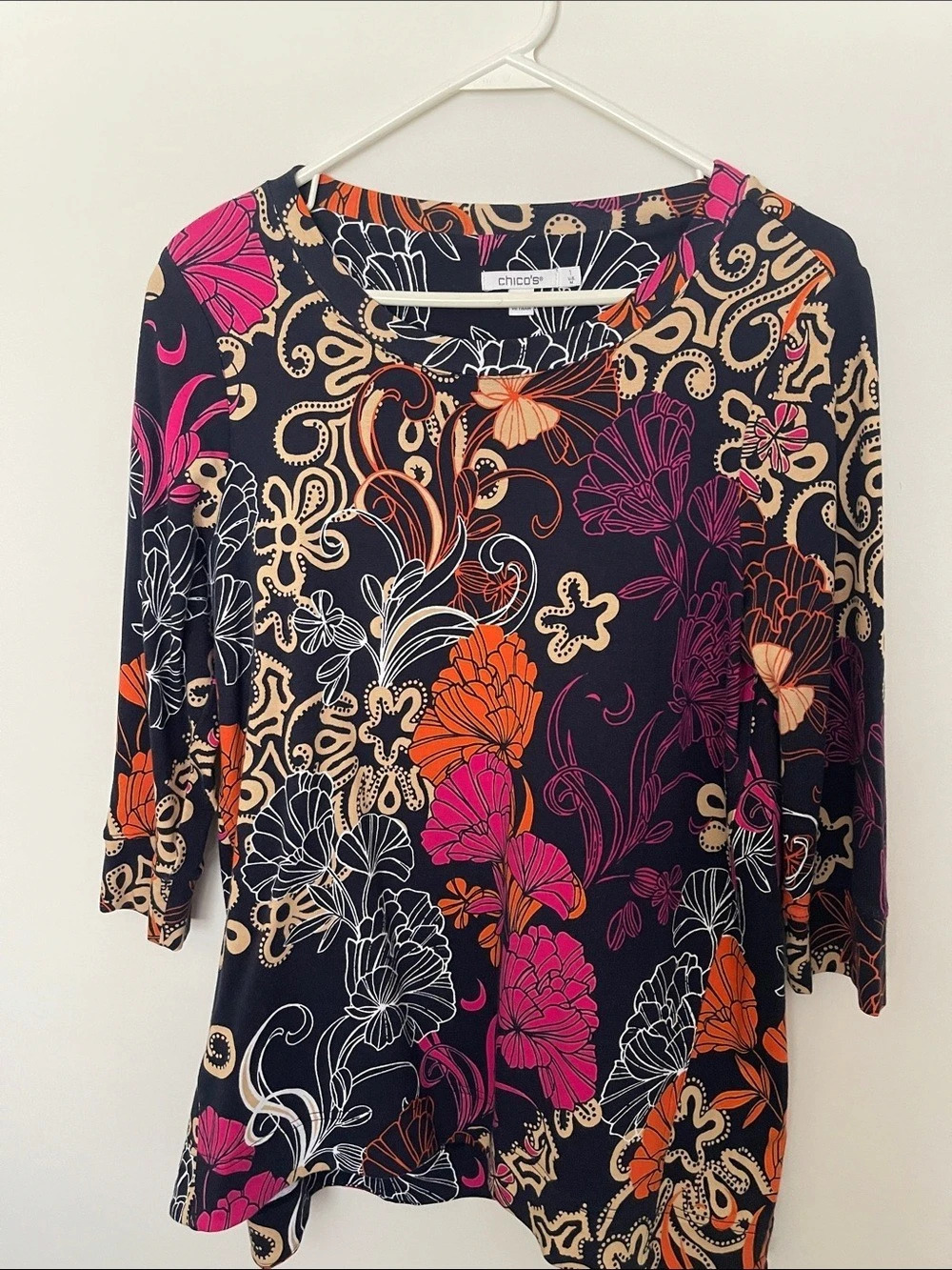 chico's Floral Long Sleeve Top in Black & Pink Size Medium